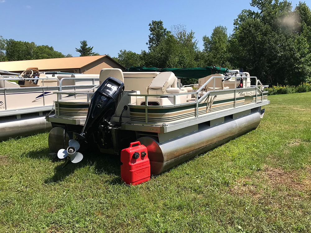 20′ Fisherman Deluxe Olds Pontoon Rental & Storage